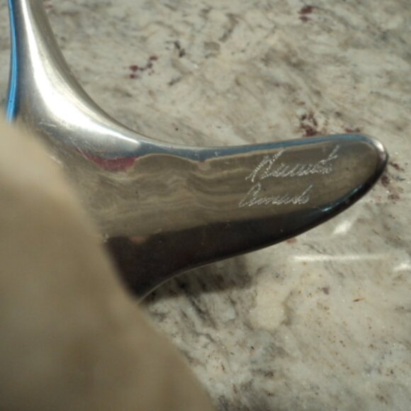 HOSELTON bird figurine on rock - Picture 6 of 7